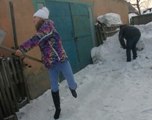 Очистим от снега дорогу весне!
